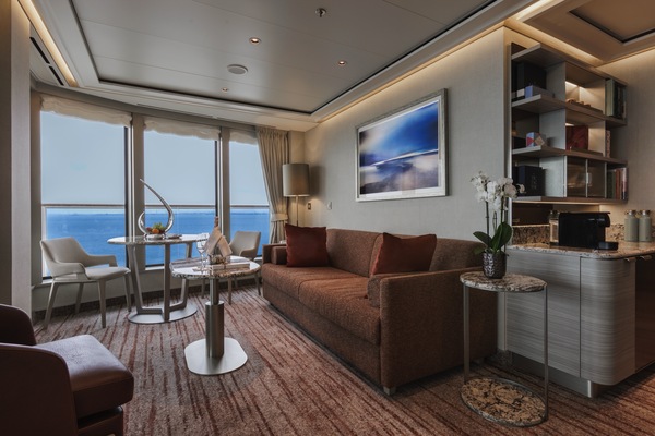 Silversea, Silver Ray, Master Suite Living Room 1 ©Silversea Cruises Ltd.jpg